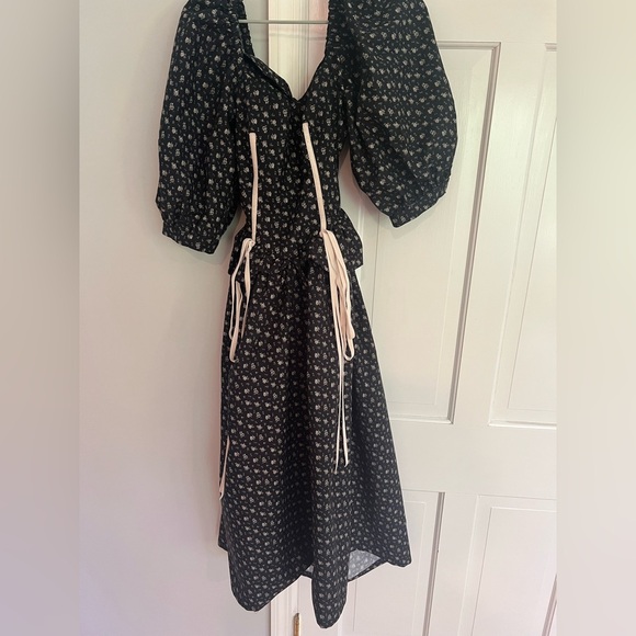 Black Floral Long Sleeve Dress - Picture 7 of 13